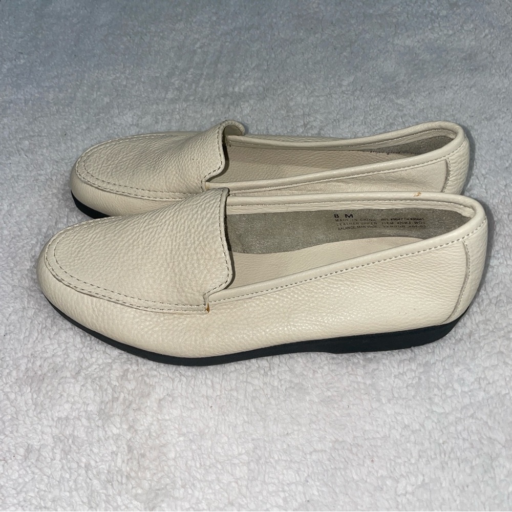 Eddie Bauer Penny Loafers White Leather Size 8 M